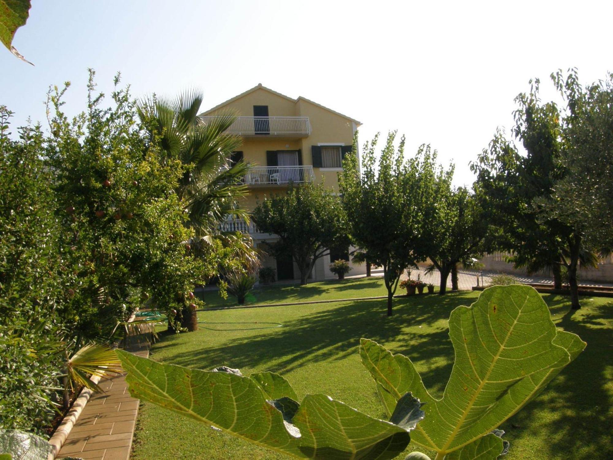 Villa Slavica 1 Vodice Exterior photo